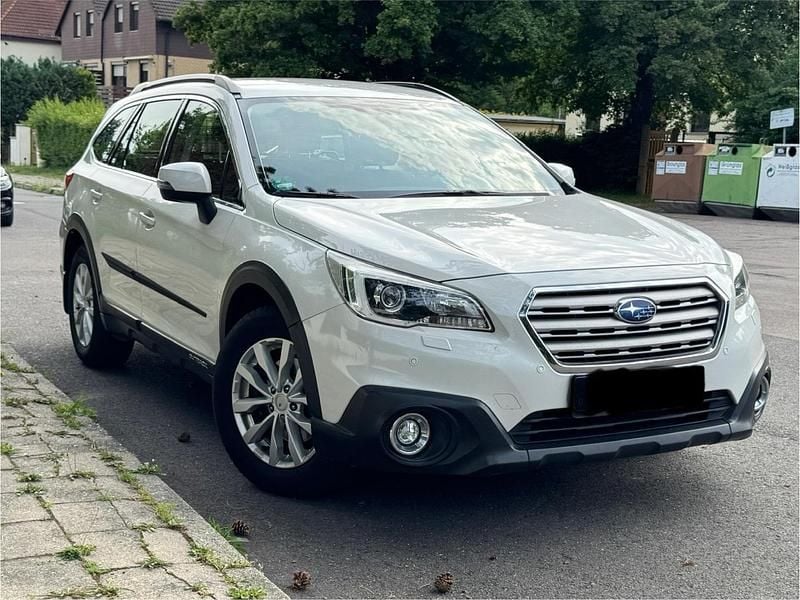 Weiß Gebraucht 2016 Subaru Outback SUV | 10.950 € (Guter Preis) - Bild 1/4