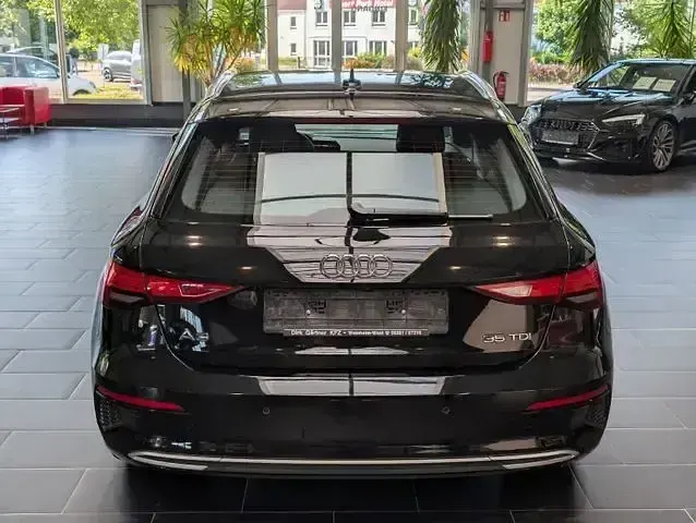 Gebraucht Audi A3 Advanced Plus 150 PS (110 kW) 2023 Schwarz Limousine