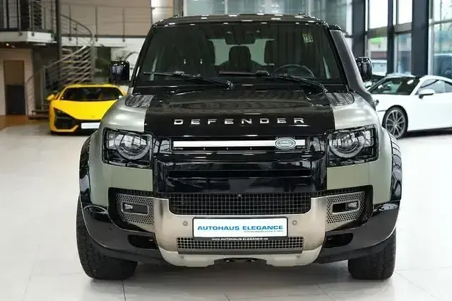 Gebraucht Land Rover Defender 301 PS (221 kW) 2021 Pangea green SUV