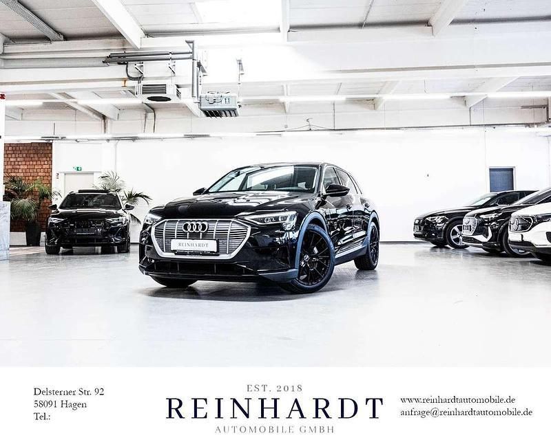 Brillantschwarz Gebraucht 2023 Audi e-tron Ambiente SUV | 42.197 € - Bild 1/3