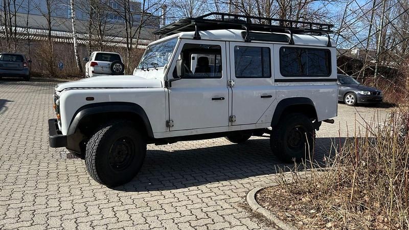 Gebraucht Land Rover Defender 122 PS (89 kW) 2010 Weiß Kombi