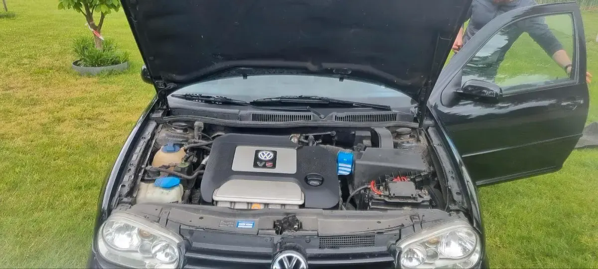 Gebraucht VW Golf IV Highline 170 PS (125 kW) 2001 Schwarz Limousine