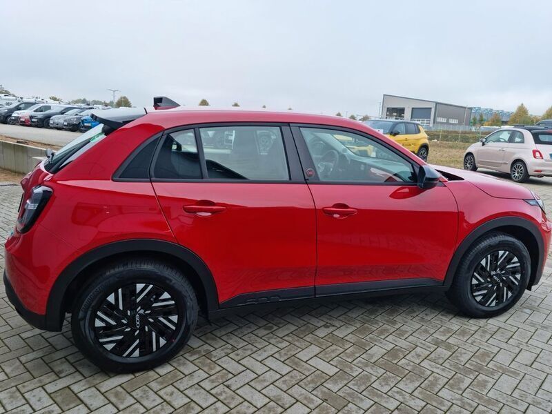 Gebraucht Fiat 600E Red 114 kW (156 PS) 2024 111 red SUV