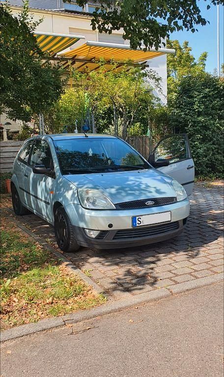 Blau Gebraucht 2005 Ford Fiesta Limousine | 1.500 € - Bild 1/4