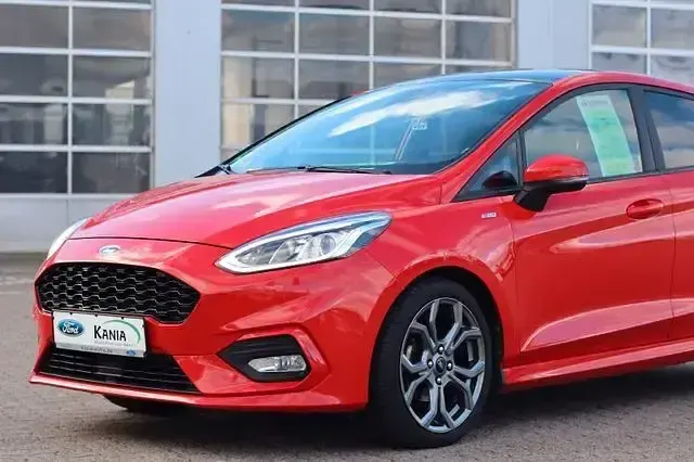Gebraucht Ford Fiesta Cool & Connect 140 PS (102 kW) 2018 Shadow black Kleinwagen