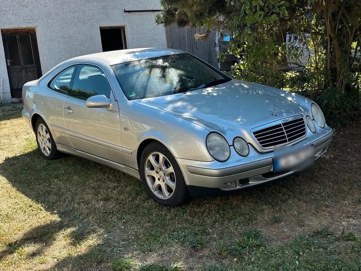 Gebraucht Mercedes CLK320 218 PS (160 kW) 1998 Silber Coupé