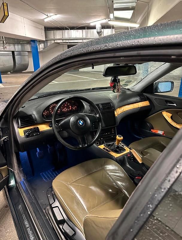 Gebraucht BMW 318 143 PS (105 kW) 2002 Grün Coupé