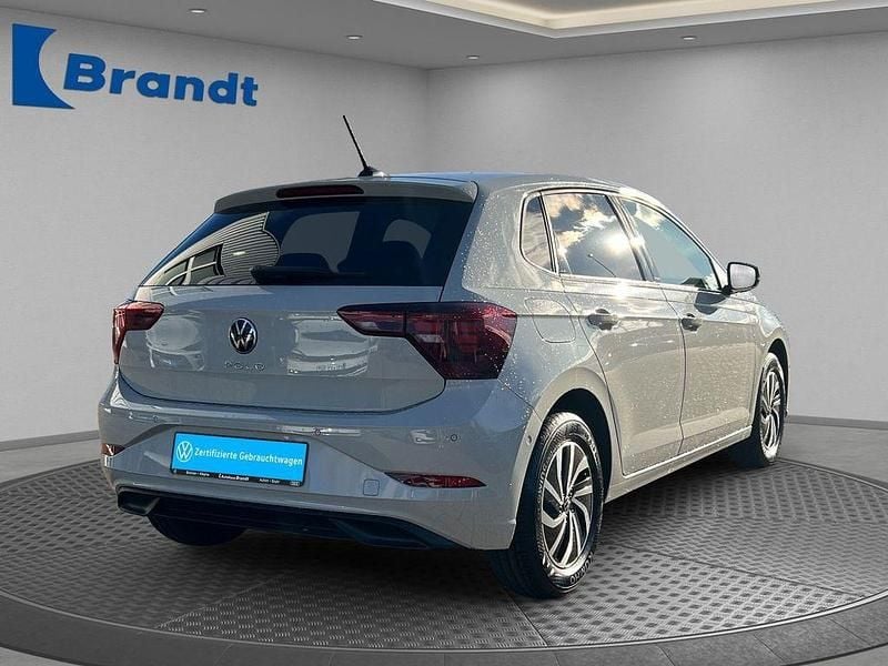 Neu VW Polo Life 95 PS (69 kW) 2025 Grau Limousine