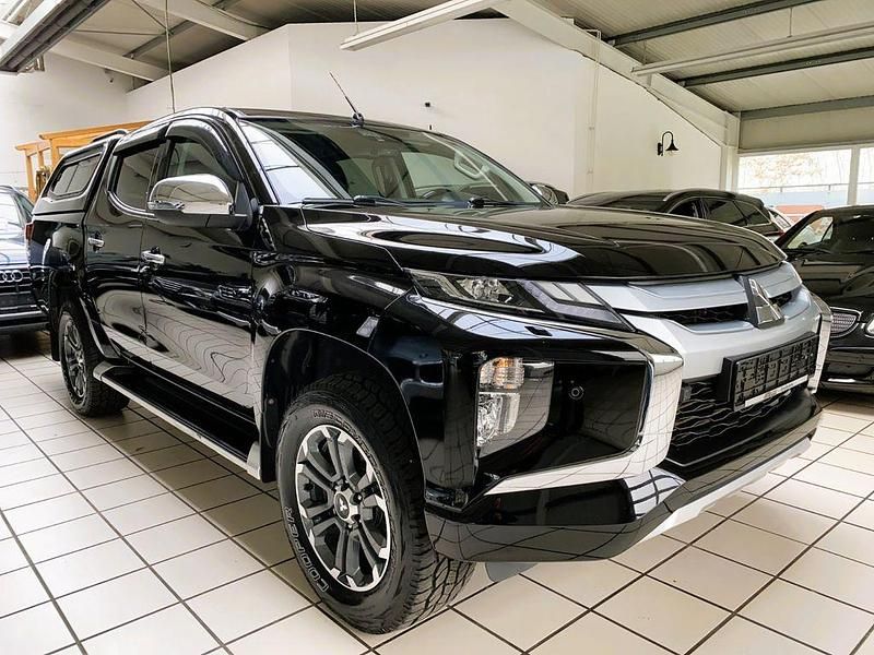 Gebraucht Mitsubishi L 150 PS (110 kW) 2022 Schwarz SUV