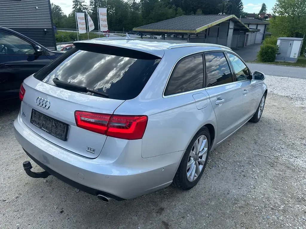 Gebraucht Audi A6 Business 204 PS (150 kW) 2012 Silber Kombi