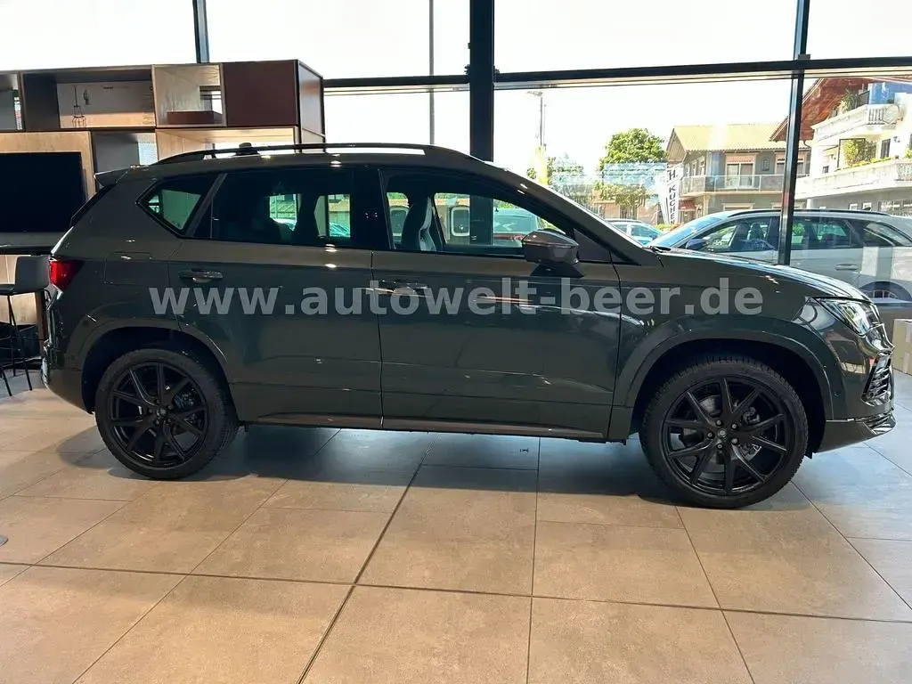 Neu Cupra Ateca 190 PS (139 kW) 2026 Grün SUV