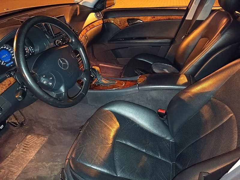 Gebraucht Mercedes E200 Classic 163 PS (119 kW) 2004 Gelb Limousine