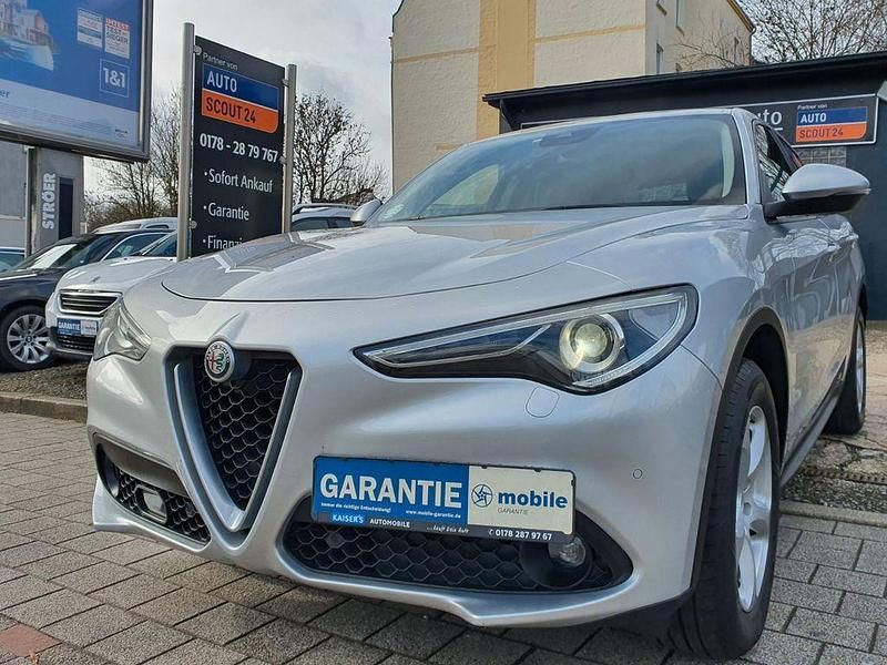 Gebraucht Alfa Romeo Stelvio Super 209 PS (153 kW) 2018 Silber SUV