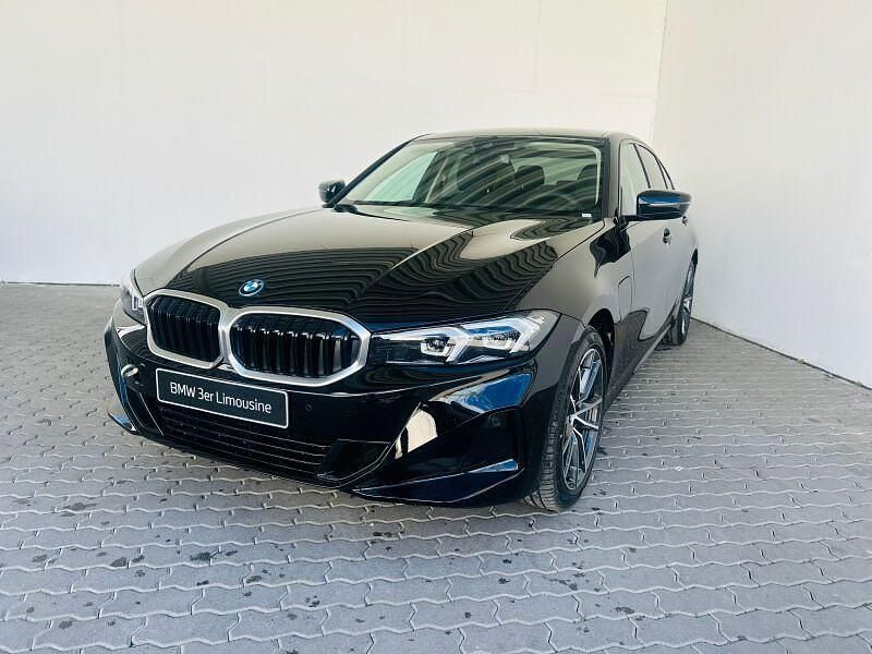 Schwarz Neu 2025 BMW 330e Limousine | 46.899 € - Bild 1/4