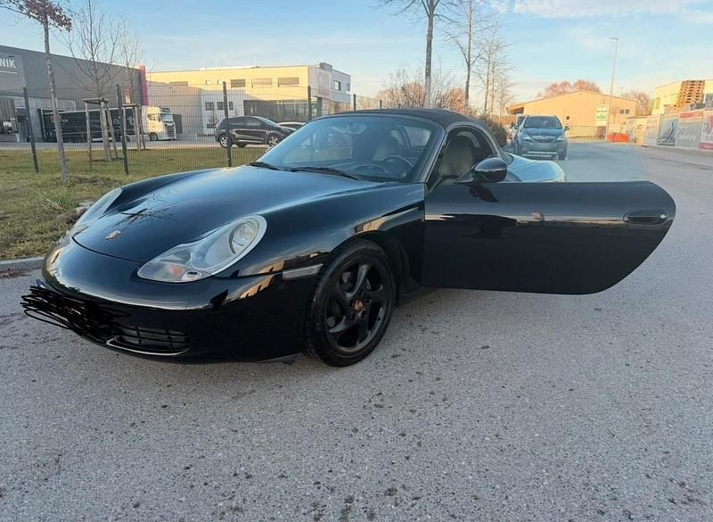 Second-hand Porsche Boxster 220 CP (161 kW) 2000 Negru Cabrio