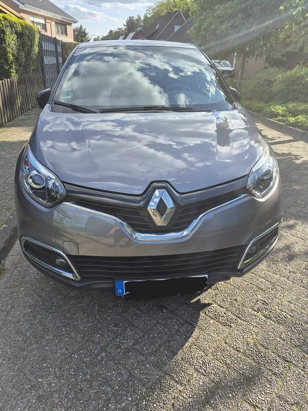 Silber Gebraucht 2016 Renault Captur Luxe SUV | 13.500 € (Etwas zu teuer) - Bild 1/4