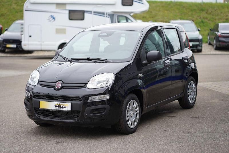 Neu Fiat Panda 69 PS (50 kW) 2025 Schwarz Kleinwagen