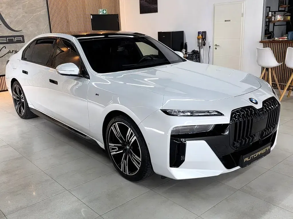 Gebraucht BMW 740 Executive 286 PS (210 kW) 2023 Weiß Limousine