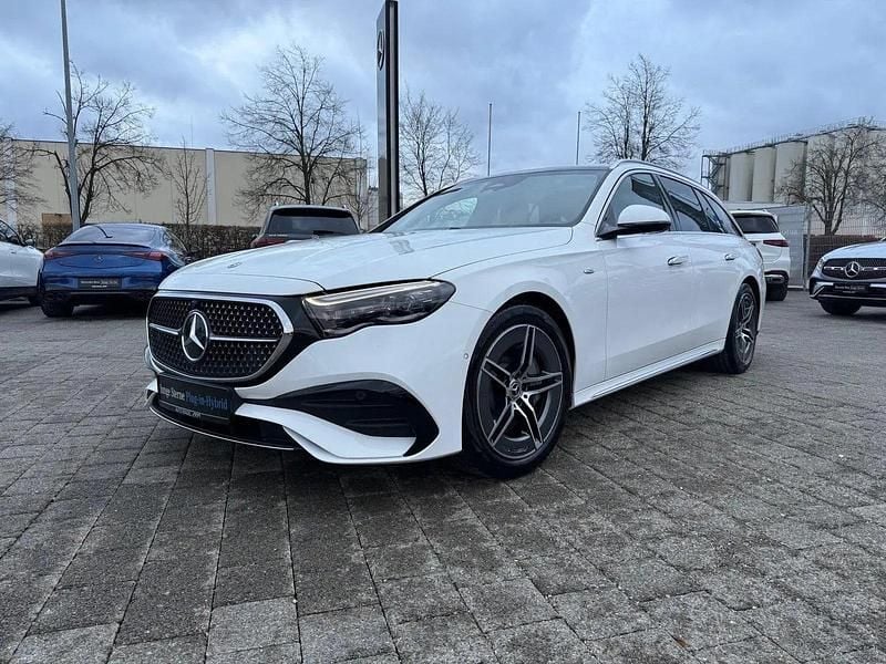 Gebraucht Mercedes E300 AMG 313 PS (230 kW) 2025 Andere Kombi