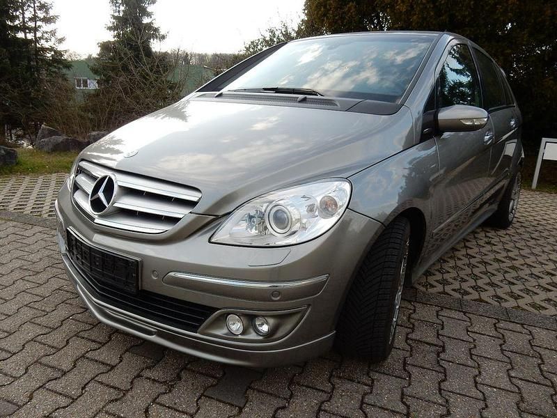 Gebraucht Mercedes B200 193 PS (141 kW) 2005 Beige Van / Kleinbus