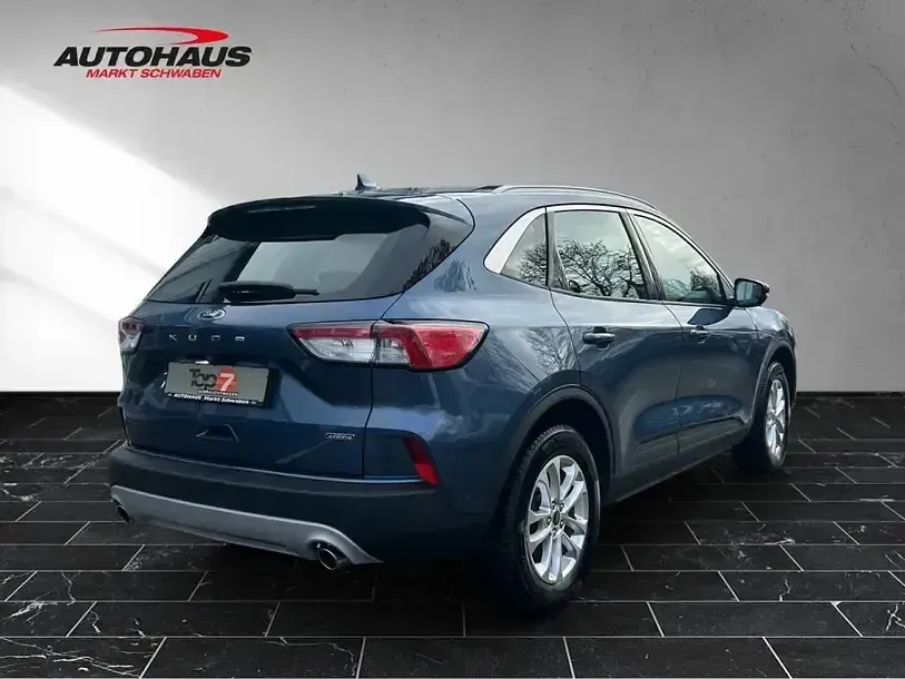 Gebraucht Ford Kuga Titanium 225 PS (165 kW) 2022 Chromablau (blau) SUV