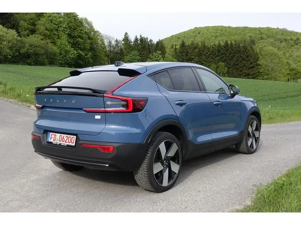 Gebraucht Volvo C40 Plus 169 kW (231 PS) 2023 Blau SUV