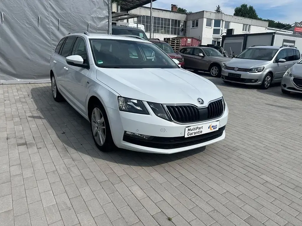 Gebraucht Skoda Octavia Ambition 150 PS (110 kW) 2018 Weiß Kombi