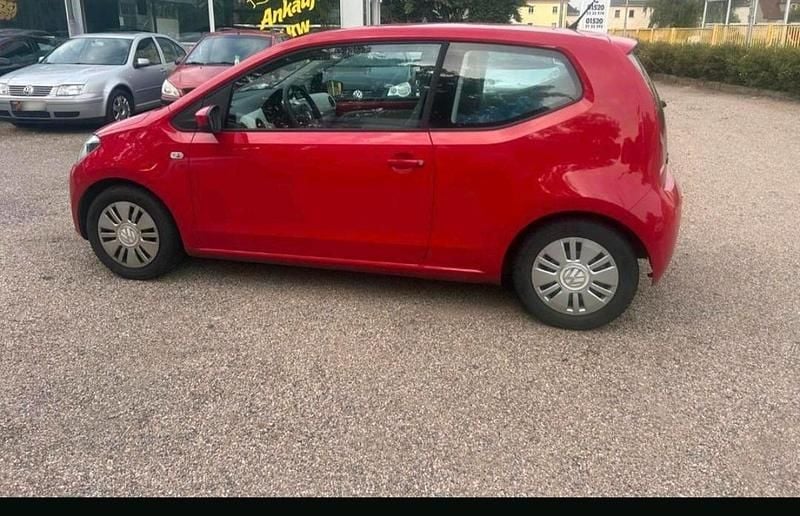 Second-hand VW up! 75 CP (55 kW) 2012 Roșu Hatchback