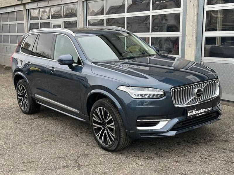 Second-hand Volvo XC90 Ultimate 455 CP (334 kW) 2022 Albastru SUV