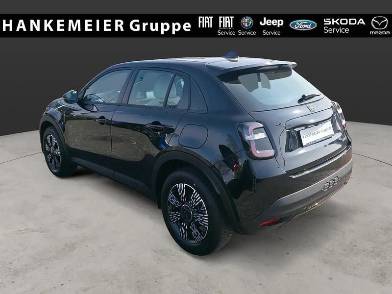 Neu Fiat 600 Business 81 PS (59 kW) 2026 Schwarz SUV