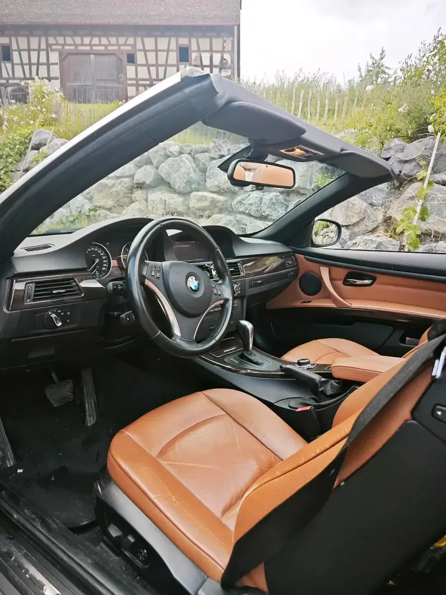 Gebraucht BMW 325 Cabriolet 204 PS (150 kW) 2013 Grau Cabrio