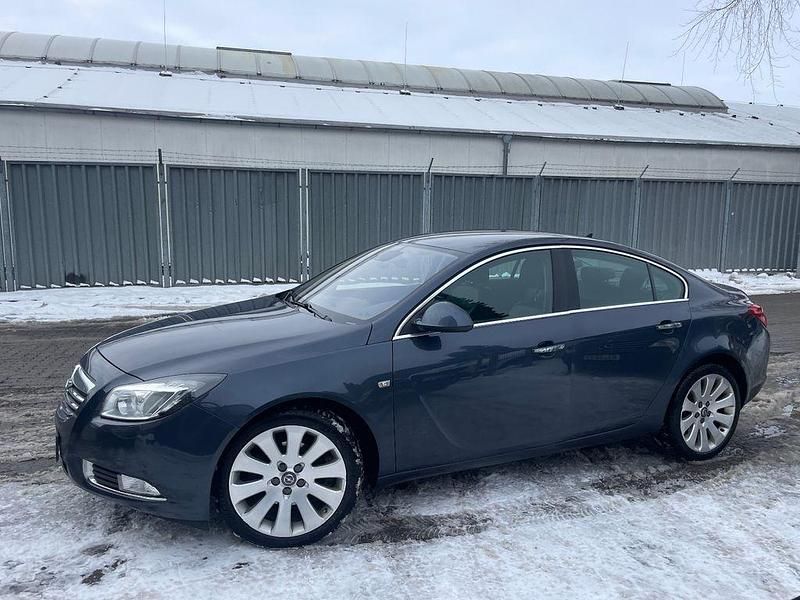 Gebraucht Opel Insignia Cosmo 160 PS (117 kW) 2009 Blau Limousine