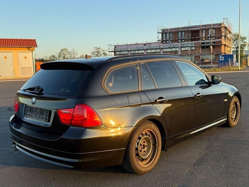 Second-hand BMW 320 184 CP (135 kW) 2011 Negru Break