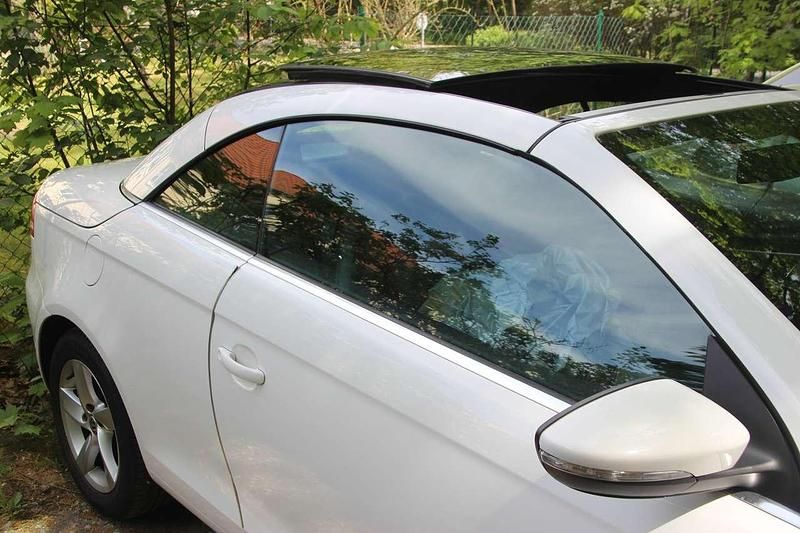 Usata VW Eos 160 CV (117 kW) 2012 Bianco Cabrio