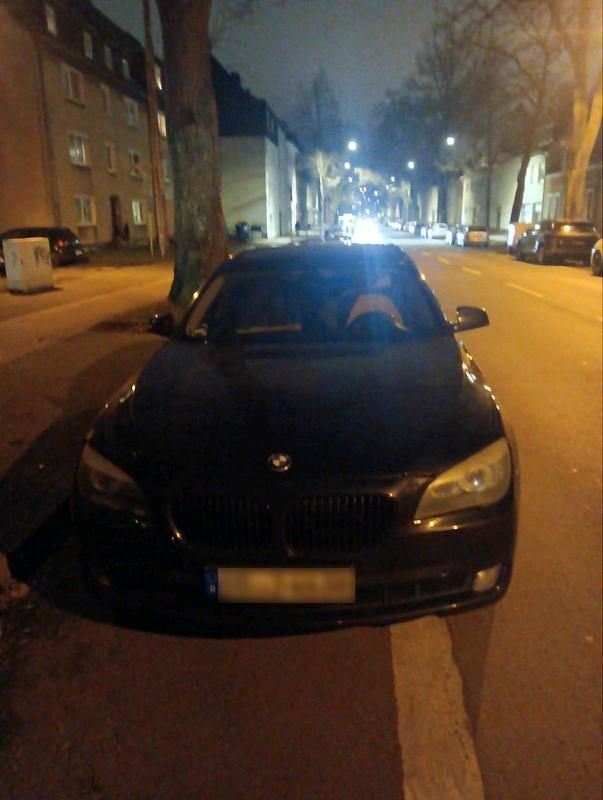 Gebraucht BMW 750 440 PS (323 kW) 2009 Schwarz Limousine