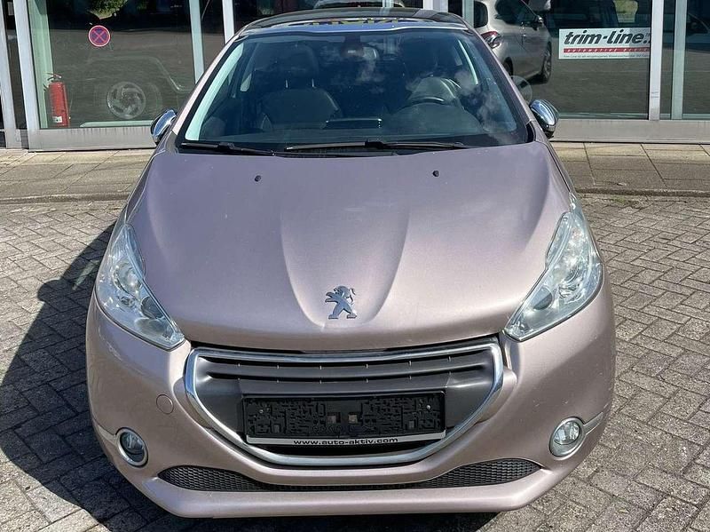 Blossom grey Gebraucht 2012 Peugeot 208 Allure Kleinwagen | 4.400 € (Fairer Preis) - Bild 1/4