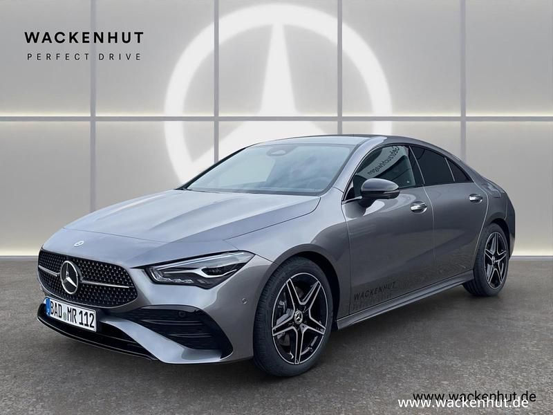Grau Gebraucht 2025 Mercedes CLA200 AMG Coupé | 36.479 € (Fairer Preis) - Bild 1/4