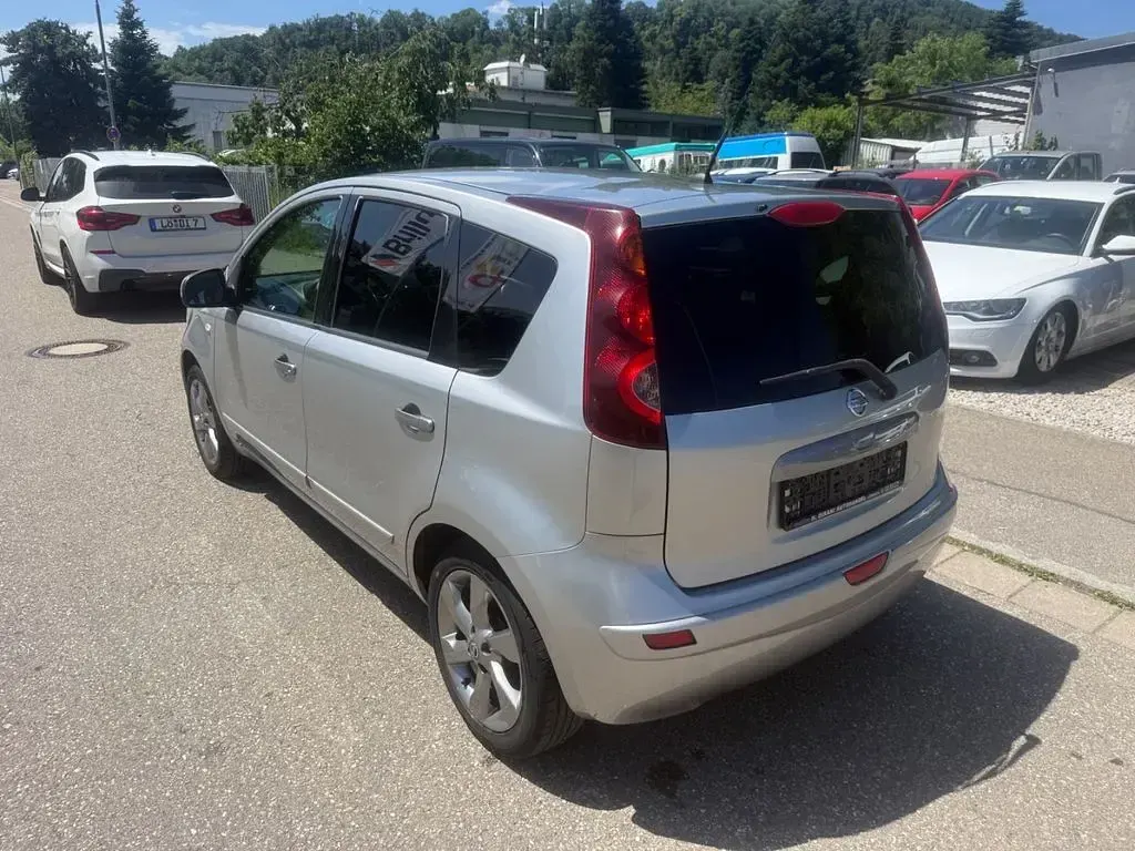 Gebraucht Nissan Note 110 PS (80 kW) 2010 Silber Kleinwagen