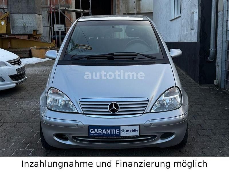 Gebraucht Mercedes A190 Elegance 125 PS (91 kW) 2002 Silber Van / Kleinbus