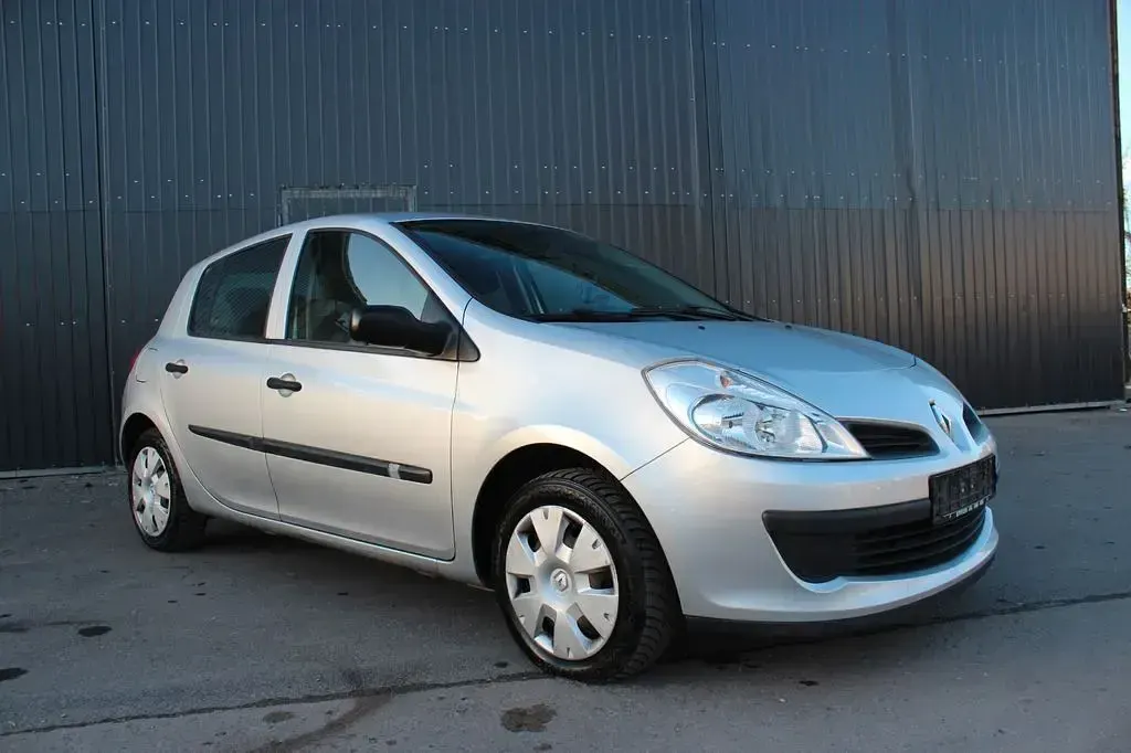 Occasion Renault Clio III Authentique 75 ch (55 kW) 2006 Gris Berline