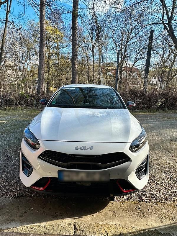 Gebraucht Kia ProCeed GT 204 PS (150 kW) 2024 Weiß Kombi