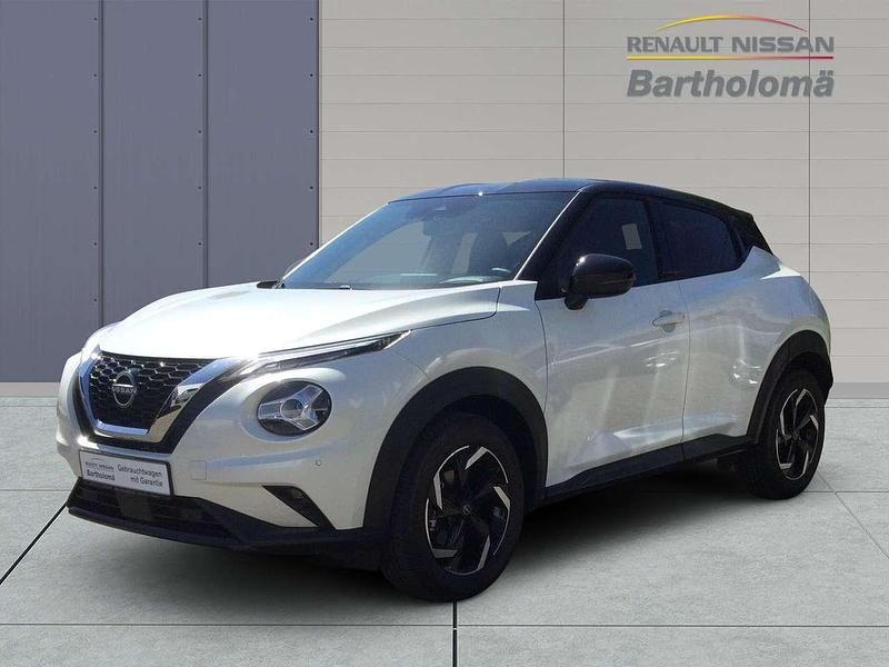 Pearl white/black m Gebraucht 2023 Nissan Juke N-Connecta SUV | 21.500 € (Etwas zu teuer) - Bild 1/4