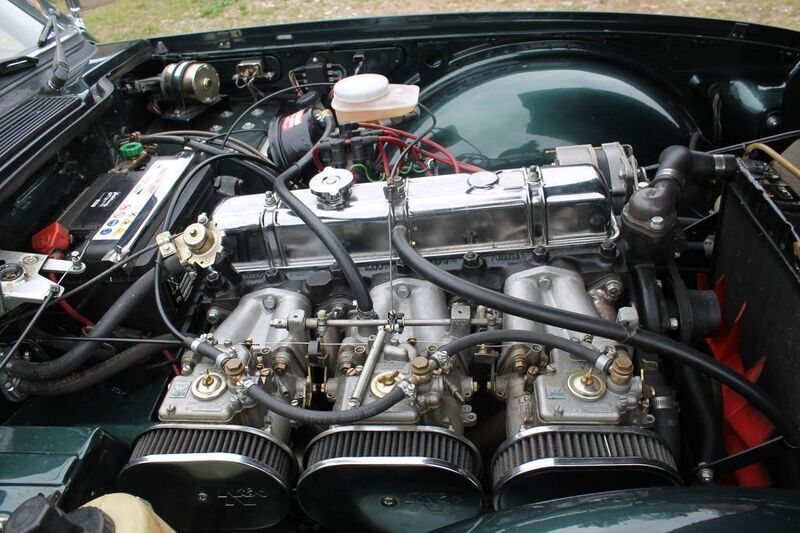 Grün Gebraucht 1974 Triumph TR6 Cabrio | 25.500 € - Bild 1/4