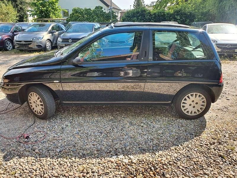 Gebraucht Lancia Ypsilon 60 PS (44 kW) 2001 Schwarz Kleinwagen