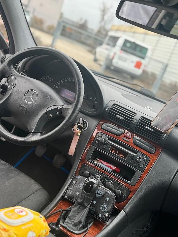 Gebraucht Mercedes C180 129 PS (94 kW) 2002 Silber Limousine