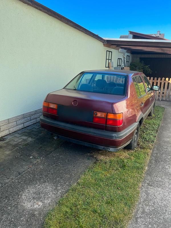 Gebraucht VW Vento 90 PS (66 kW) 1993 Braun Limousine