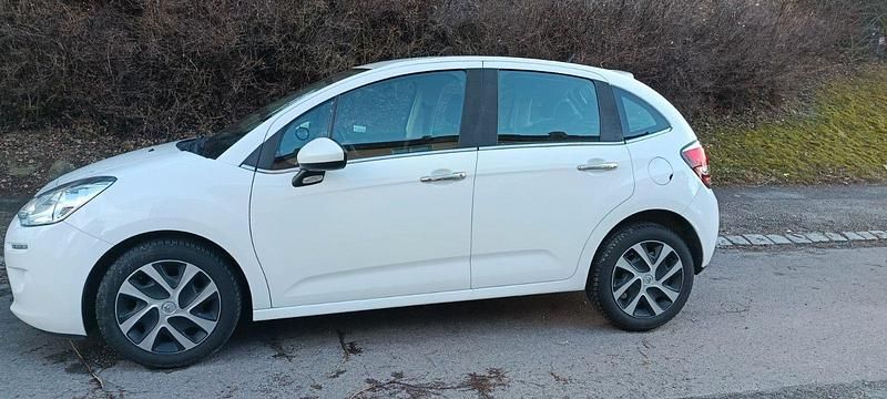 Gebraucht Citroën C3 Attraction 68 PS (50 kW) 2016 Weiß Kleinwagen