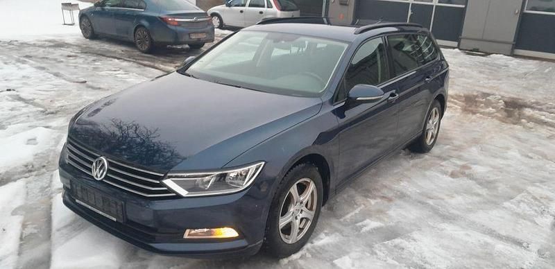 Night blue Gebraucht 2015 VW Passat Trendline Kombi | 10.650 € (Superpreis) - Bild 1/4