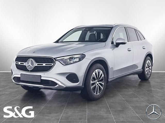 Metalliclack hightechsilber Gebraucht 2024 Mercedes GLC200 Avantgarde SUV | 50.577 € (Fairer Preis) - Bild 1/4