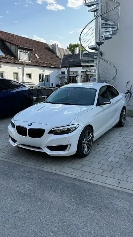 Gebraucht BMW 220 184 PS (135 kW) 2015 Weiß Coupé